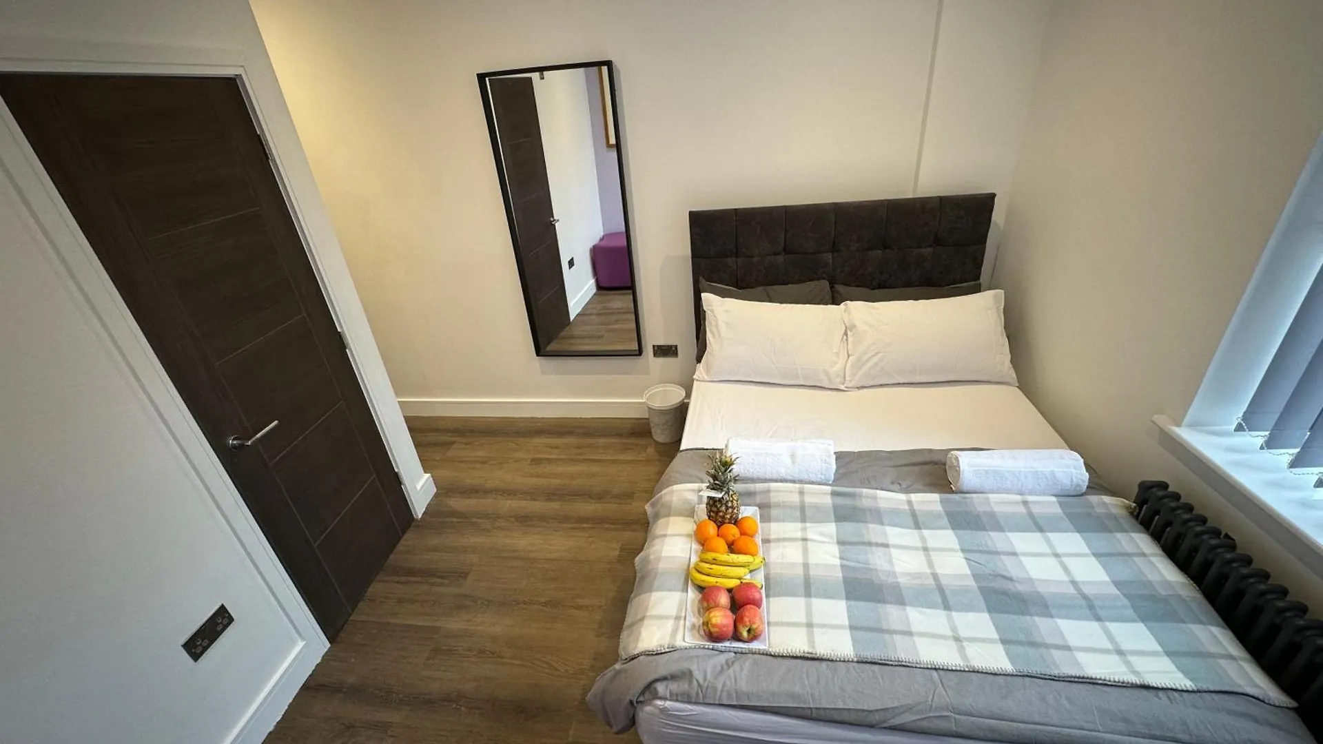 Holiday home Entire Luxury Southgate House Villa Elland