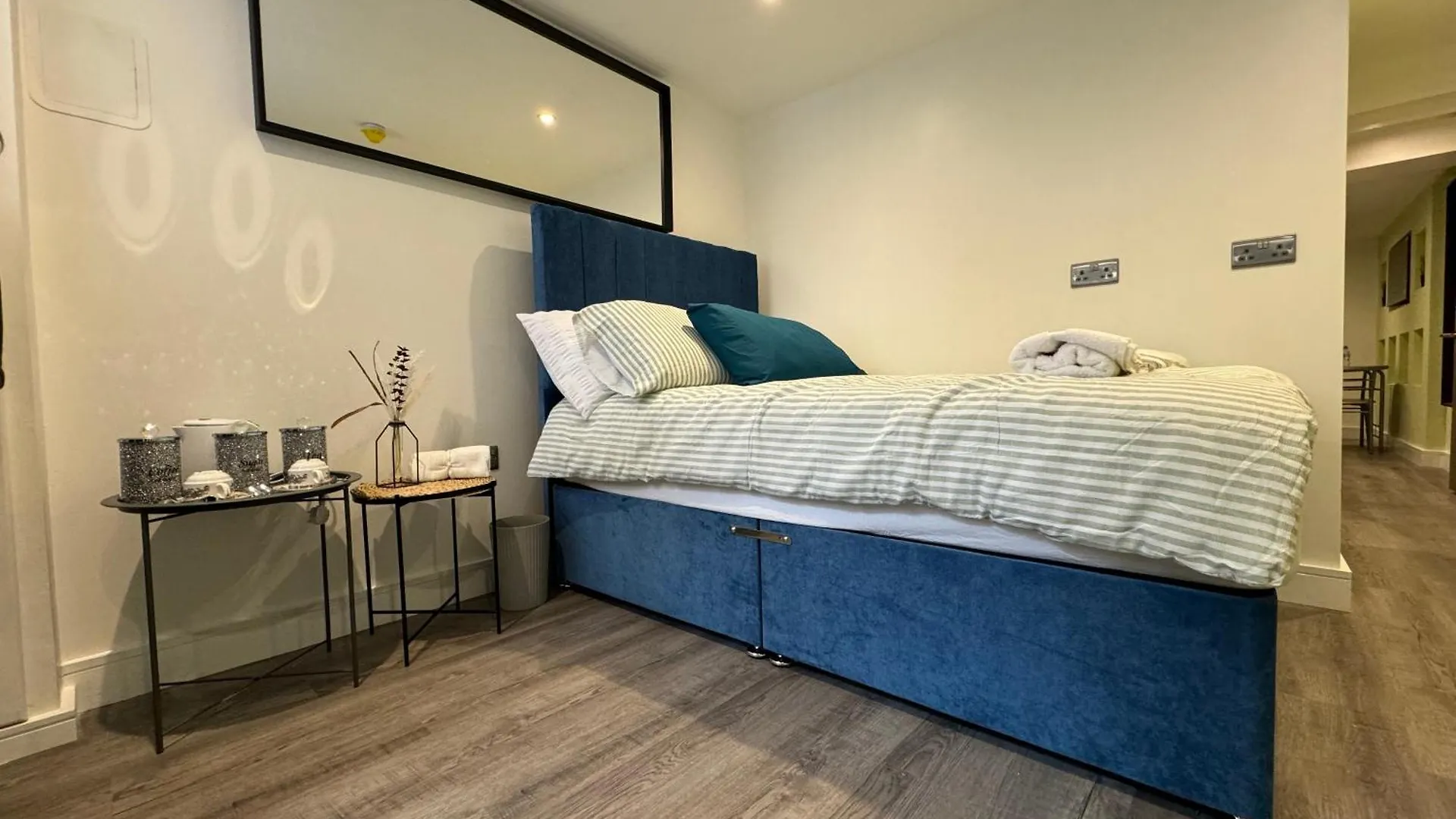 Entire Luxury Southgate House Villa Elland 0*,  United Kingdom