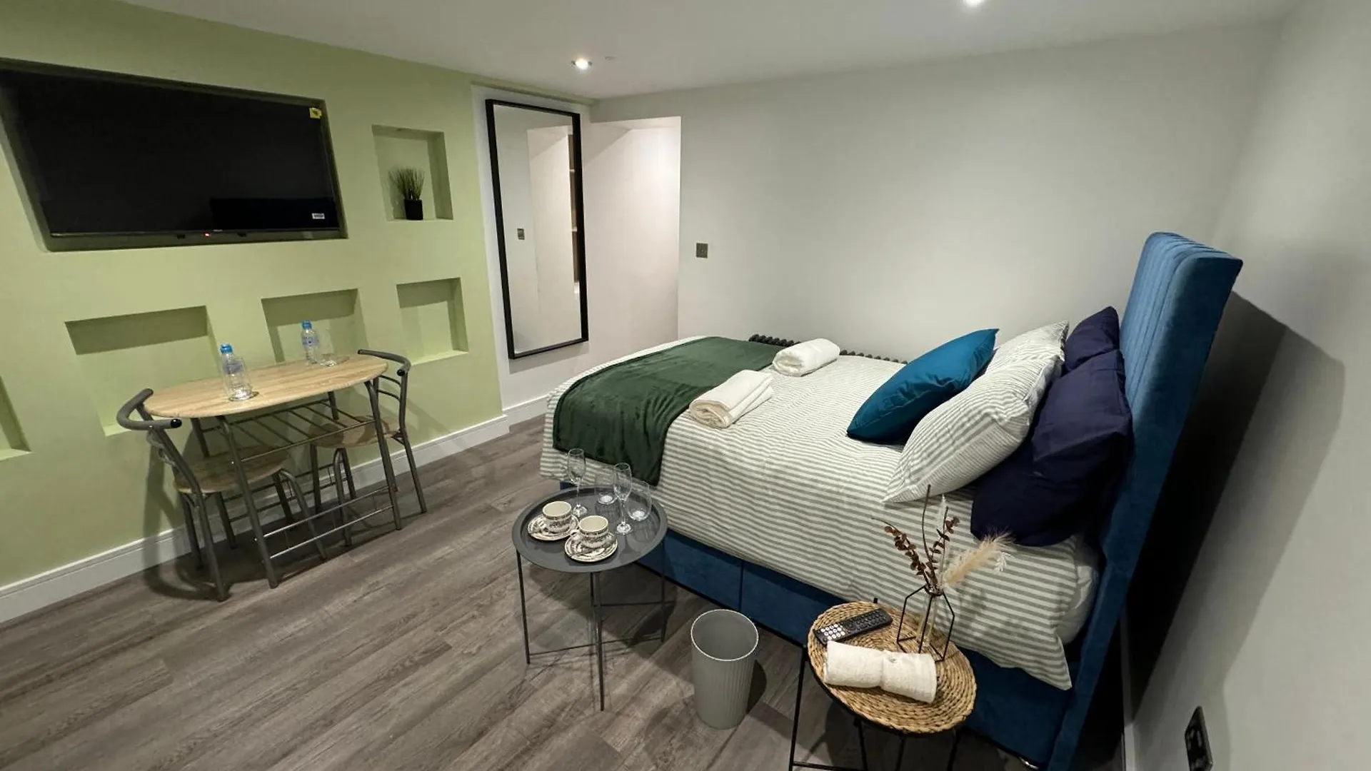 Entire Luxury Southgate House Villa Elland United Kingdom