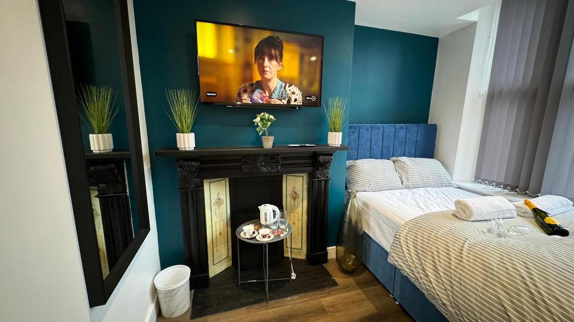 Holiday home Entire Luxury Southgate House Villa Elland United Kingdom