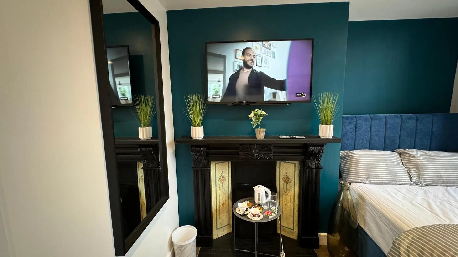 Holiday home Entire Luxury Southgate House Villa Elland