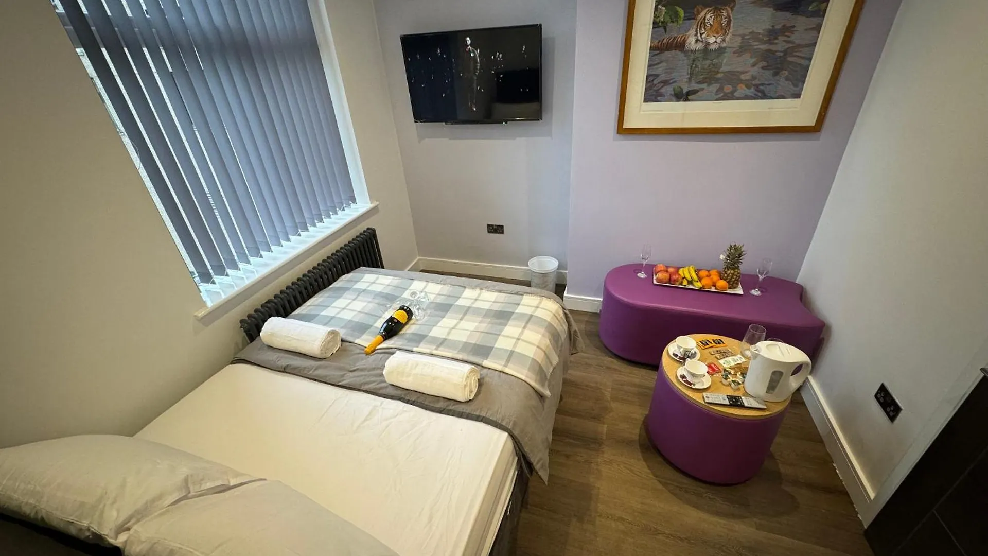 Entire Luxury Southgate House Villa Elland
